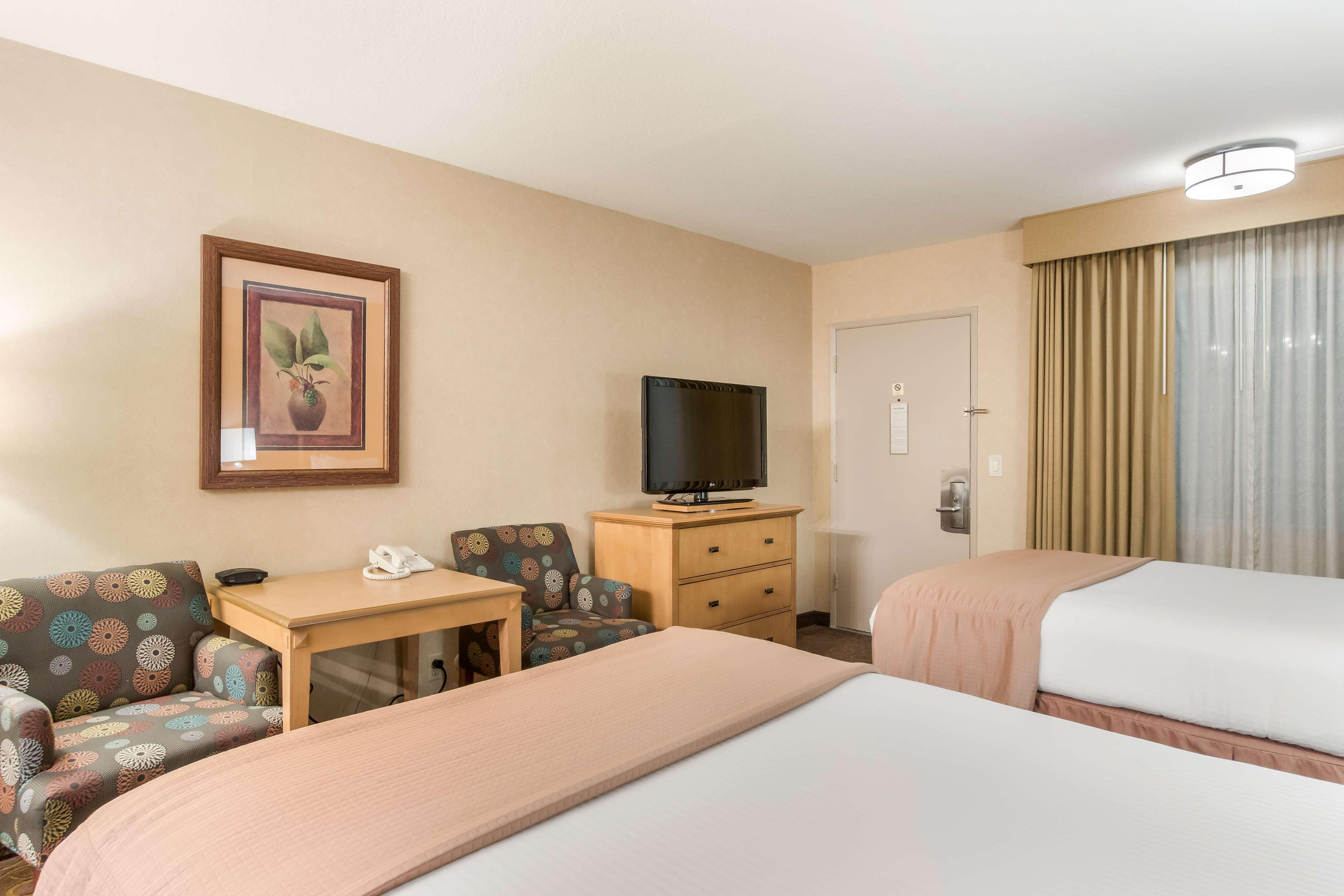 Best Western Plus Pavilions Анахайм Экстерьер фото