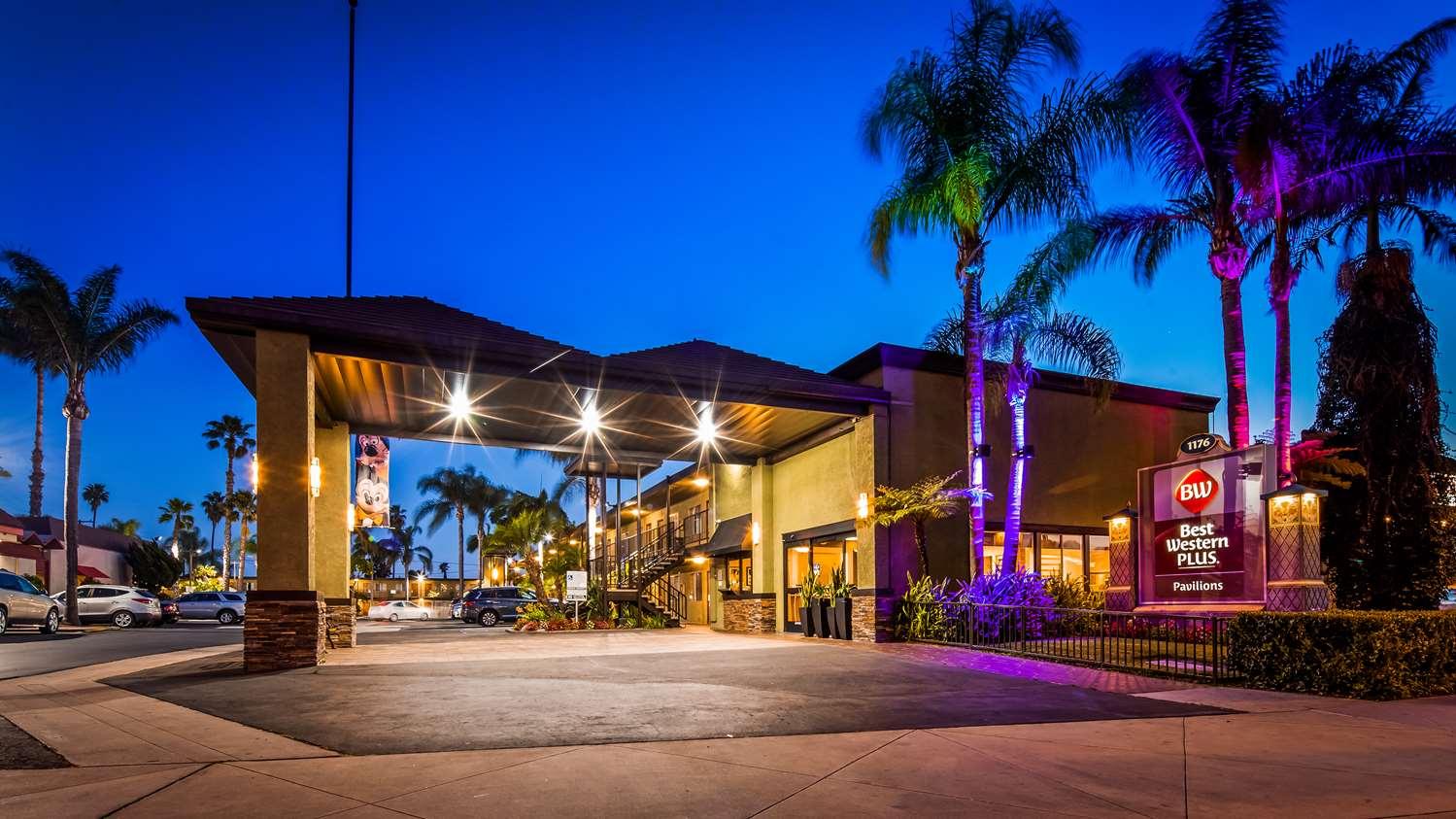 Best Western Plus Pavilions Анахайм Экстерьер фото